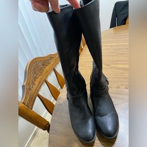 Black boots